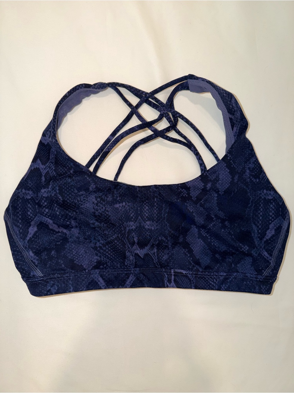 Victoria’s Secret Sport Blue Snakeskin Strappy Sports Bra M D/DD Lightweight
